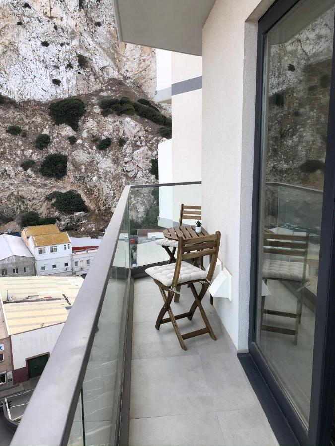 Cp High Floor Luxury Studio With Sea View ジブラルタル エクステリア 写真