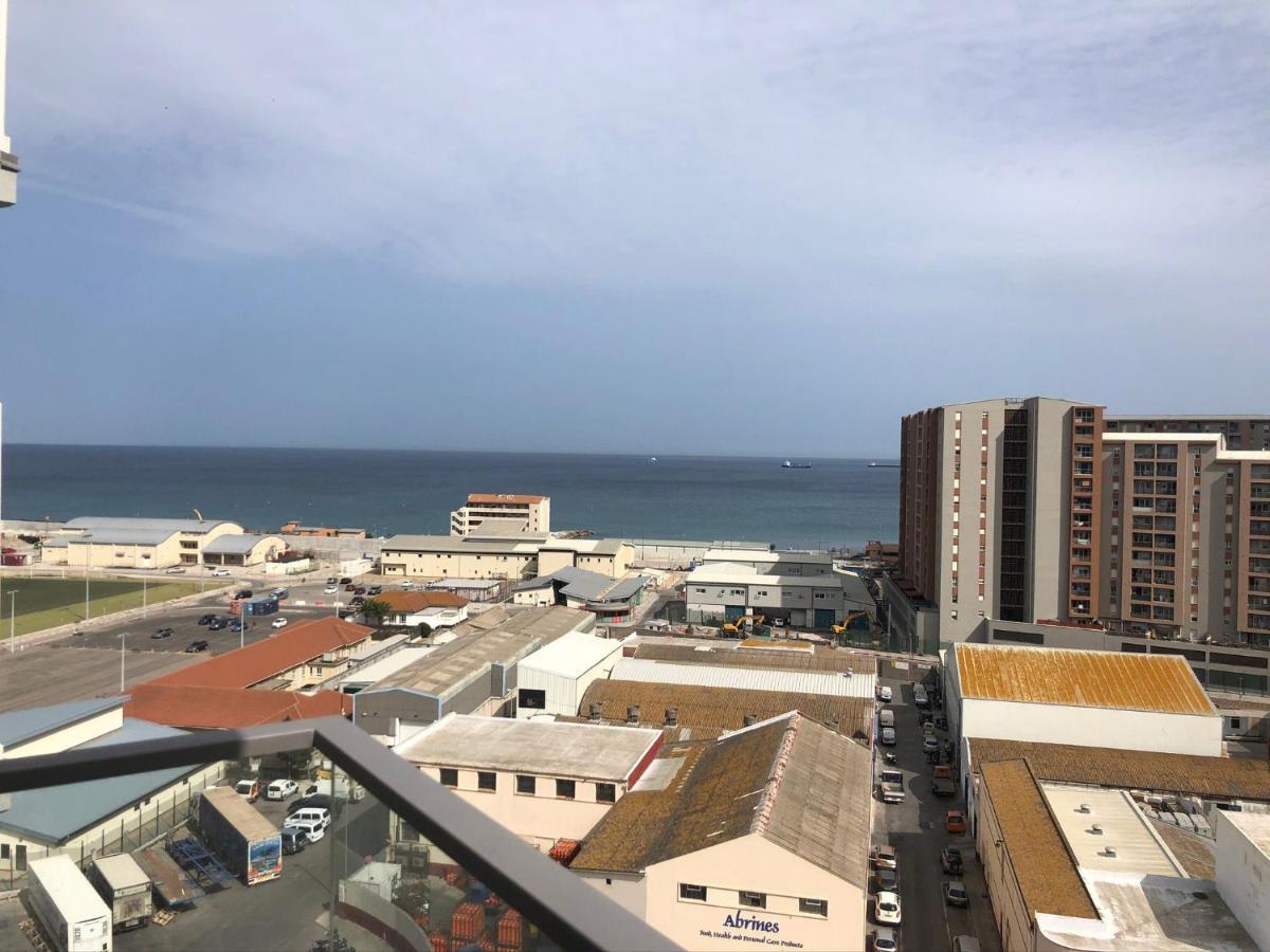 Cp High Floor Luxury Studio With Sea View ジブラルタル エクステリア 写真